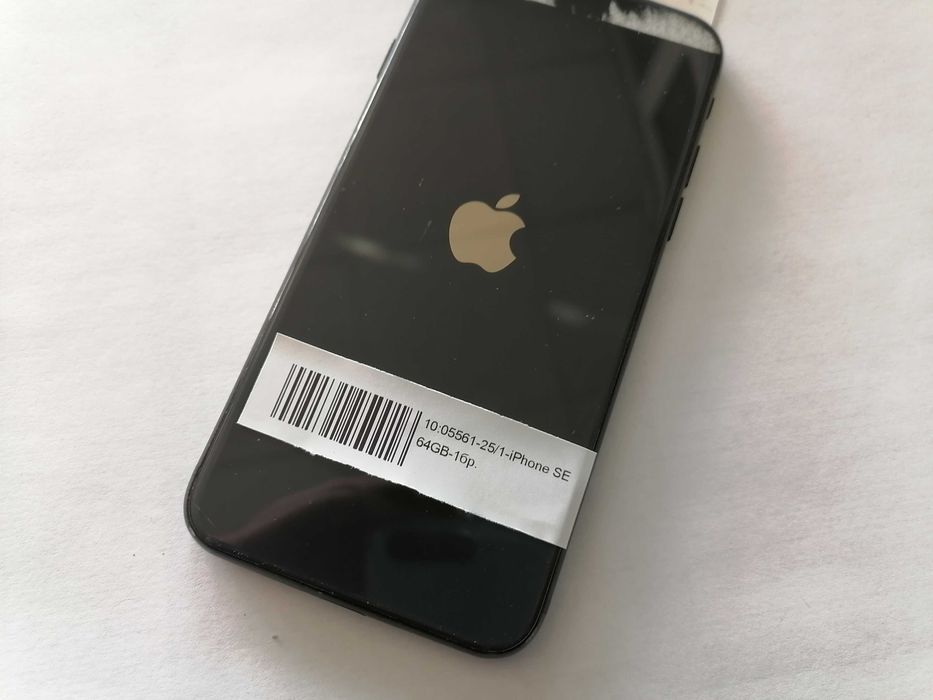 Мобилен телефон iPhone SE 2020