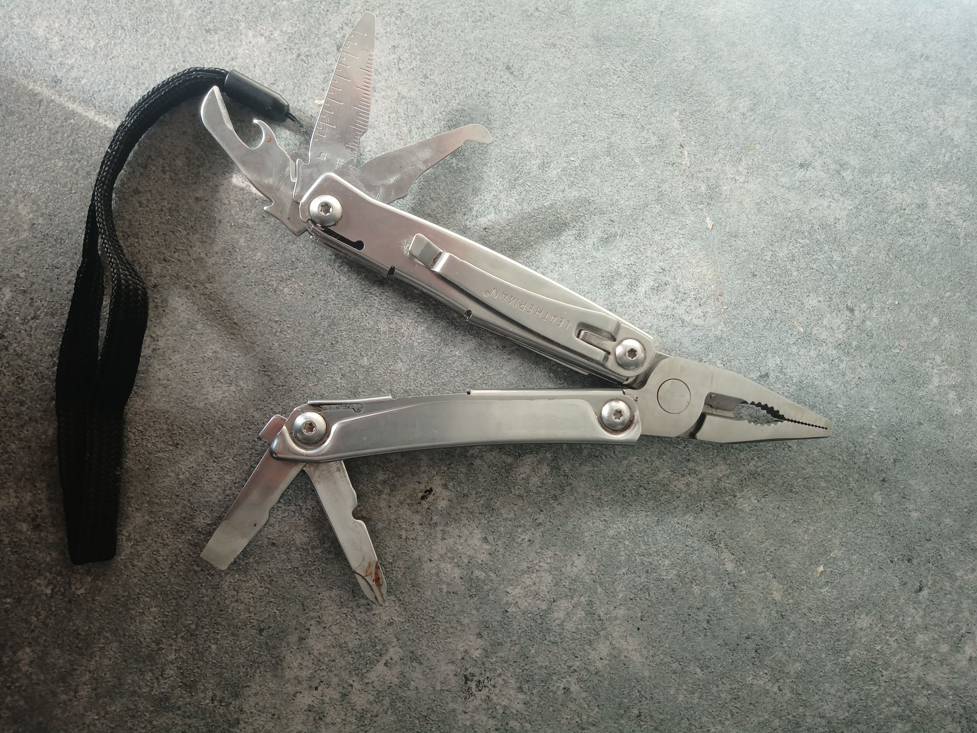 Multitool Leatherman REV