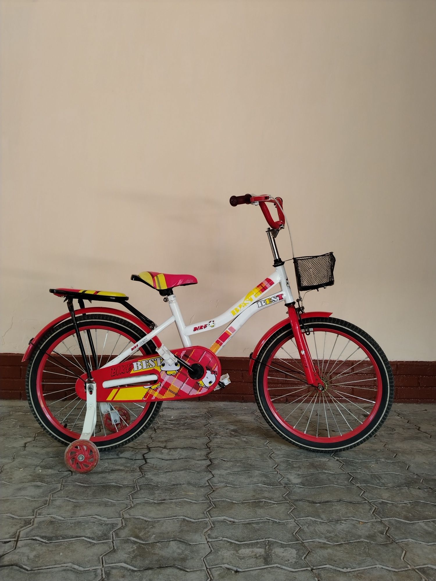 Kolyaska i veloseped