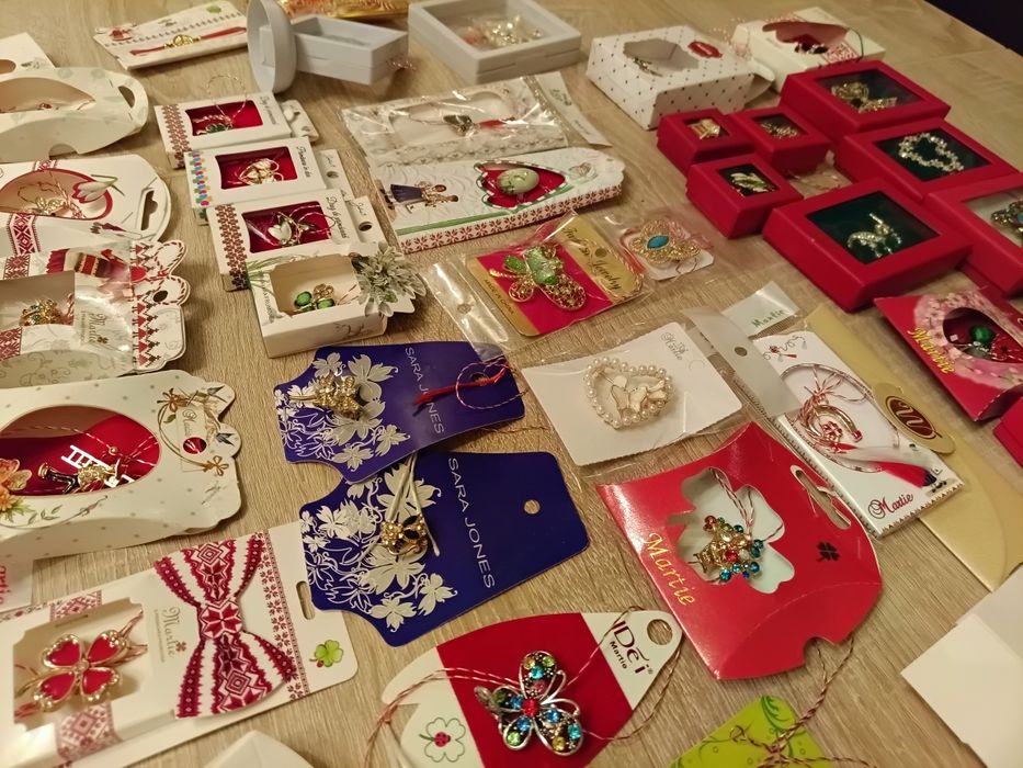 Mărtișoare stare foarte buna