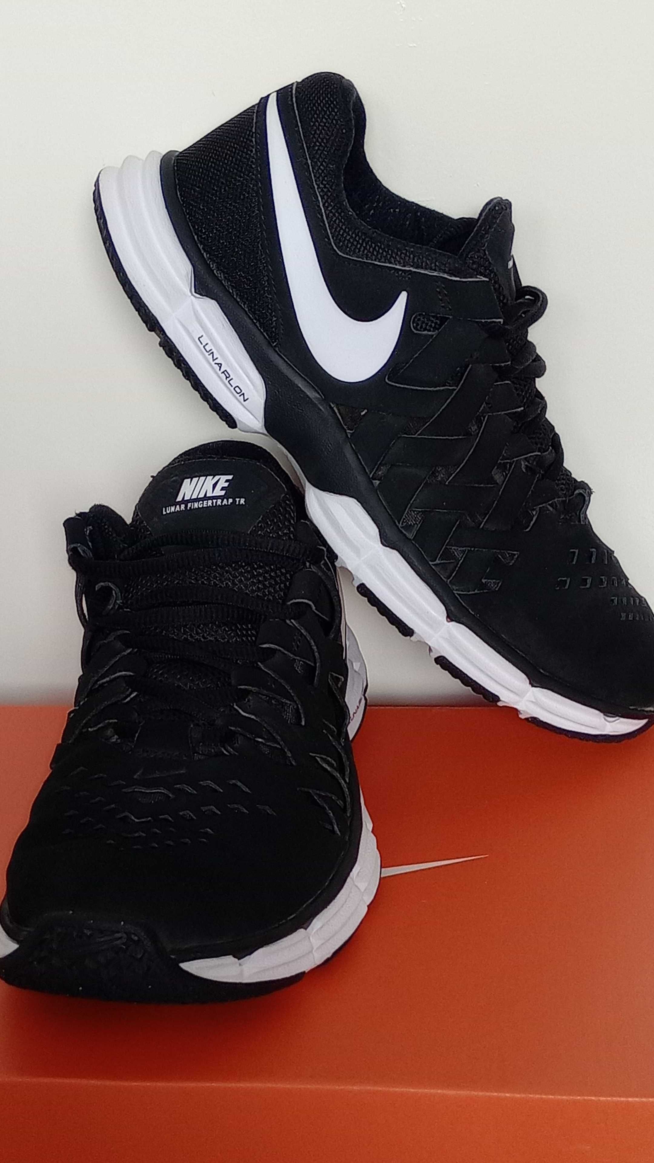 Nike Lunar Fingertrap