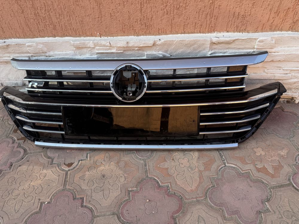 Grila centrala Arteon R-Line originala