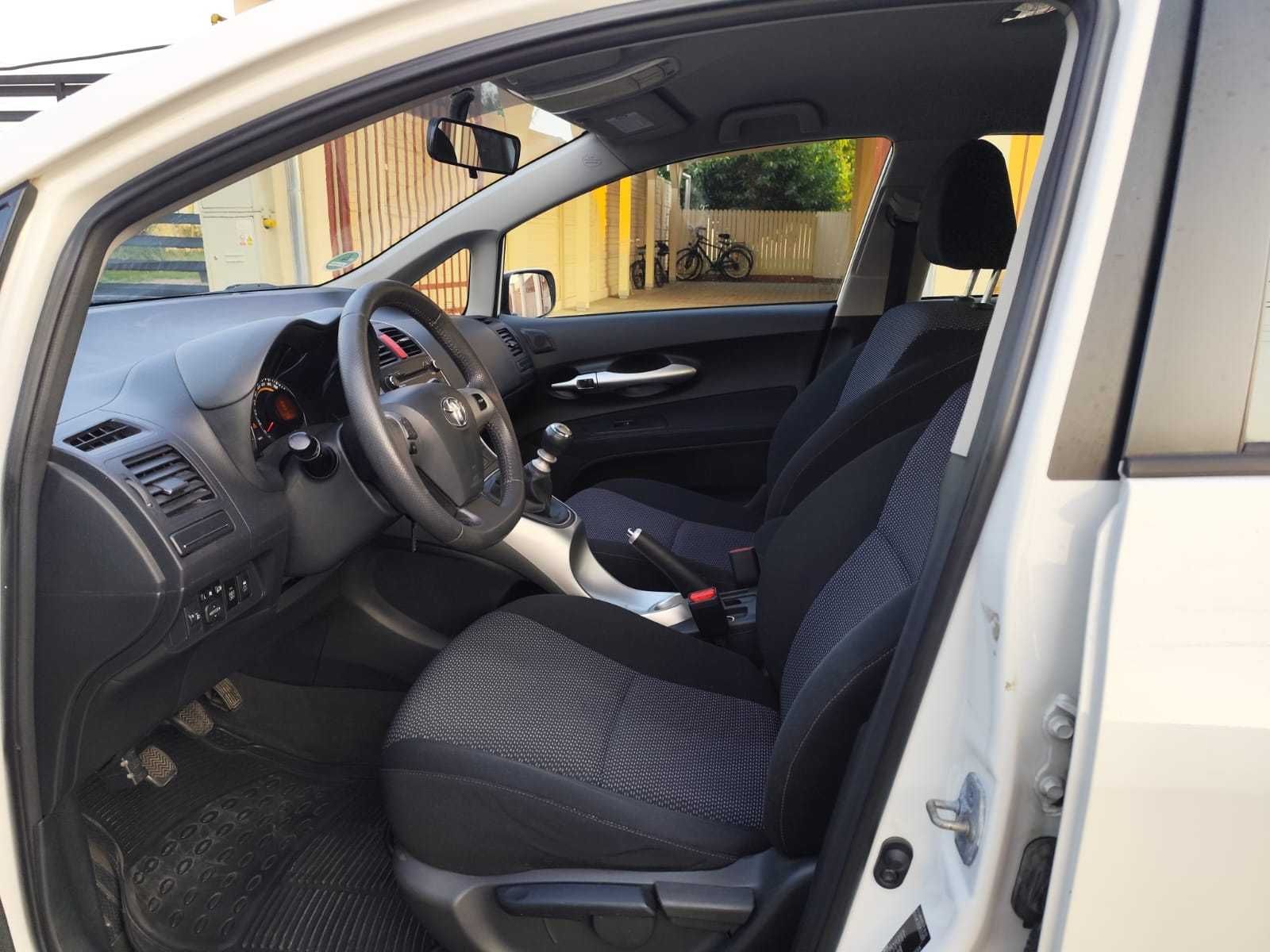Toyota Auris 1.4 Benzina 105 Cp 2010