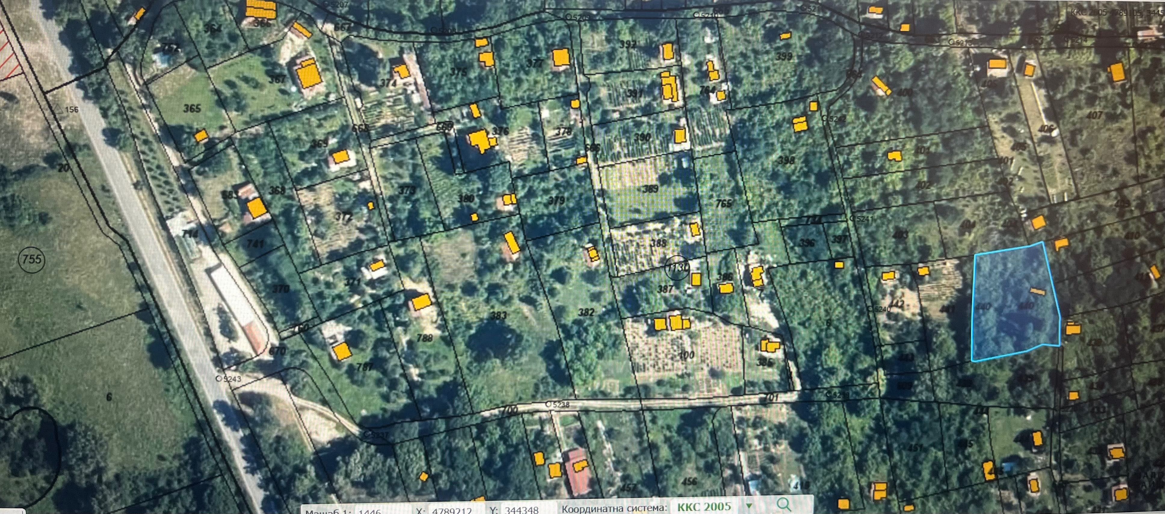 Вилен парцел 1976 кв.м.