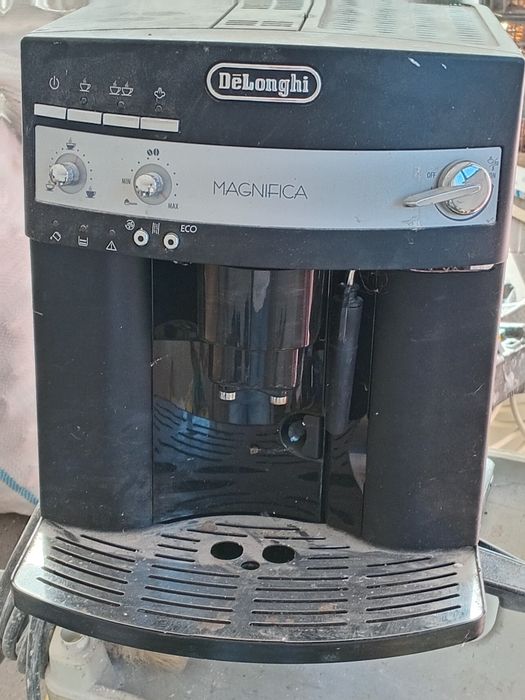 Aparat cafea delonghi magnifica