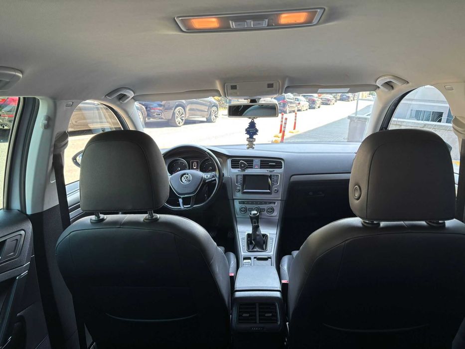 Volkswagen Golf 7 / 1.6 TDI / Hatchback