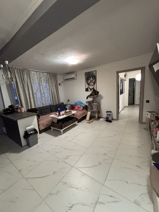 Apartament cu 4 camere – Zona Auchan Vitan / Bobocica