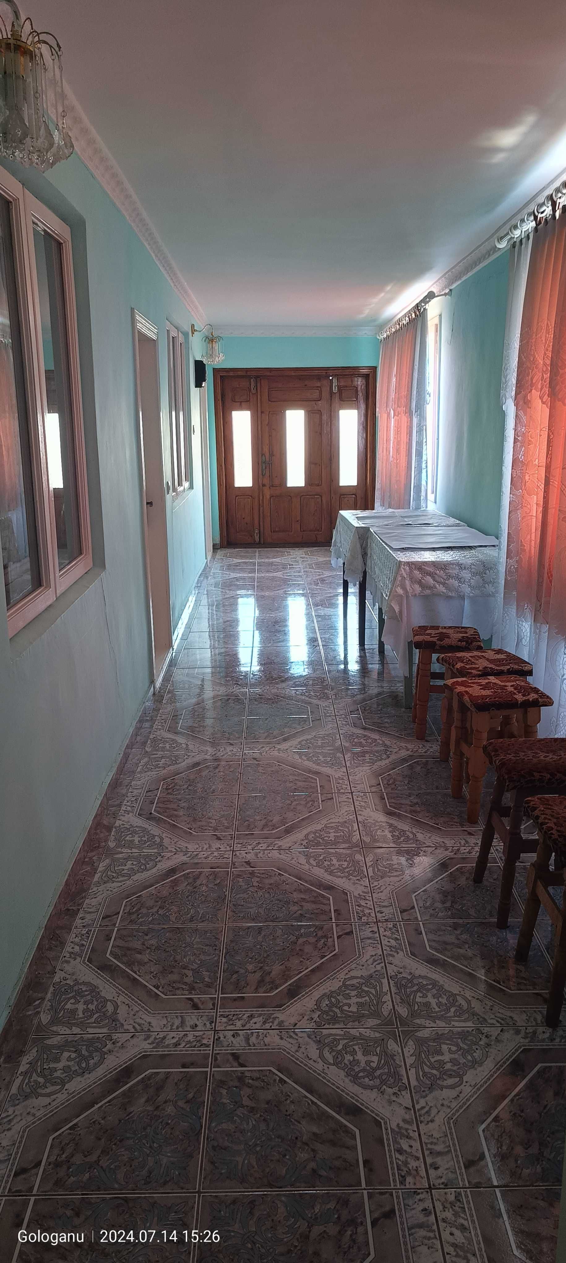 Casa de vanzare in comuna Gologanu