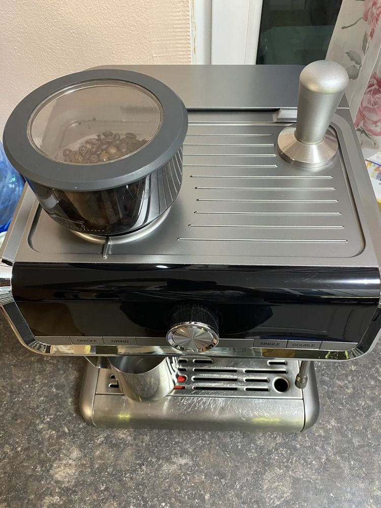 Продавам професионална кафемашина Gastroback ESPRESSO BARISTA PRO