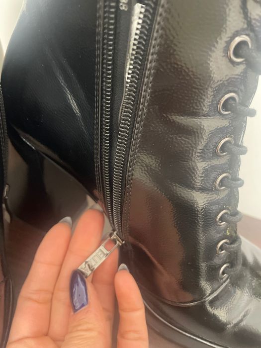 Боти н.38 слагани веднъж