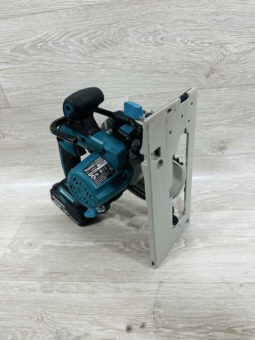 Circular Makita DHS680 2025