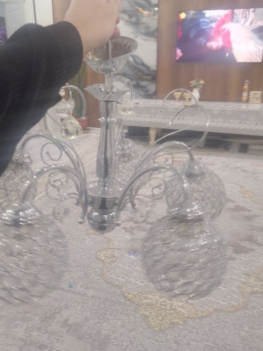 Продаются люстра