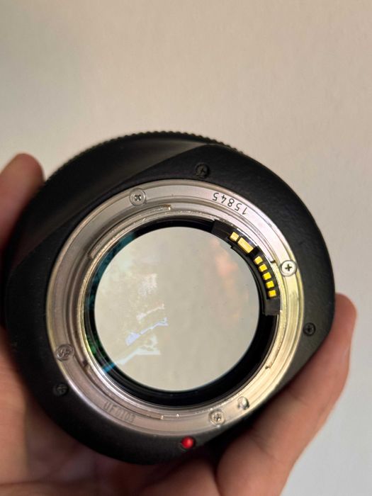 Canon EF 85mm f/1.2L + adaptor EF - RF