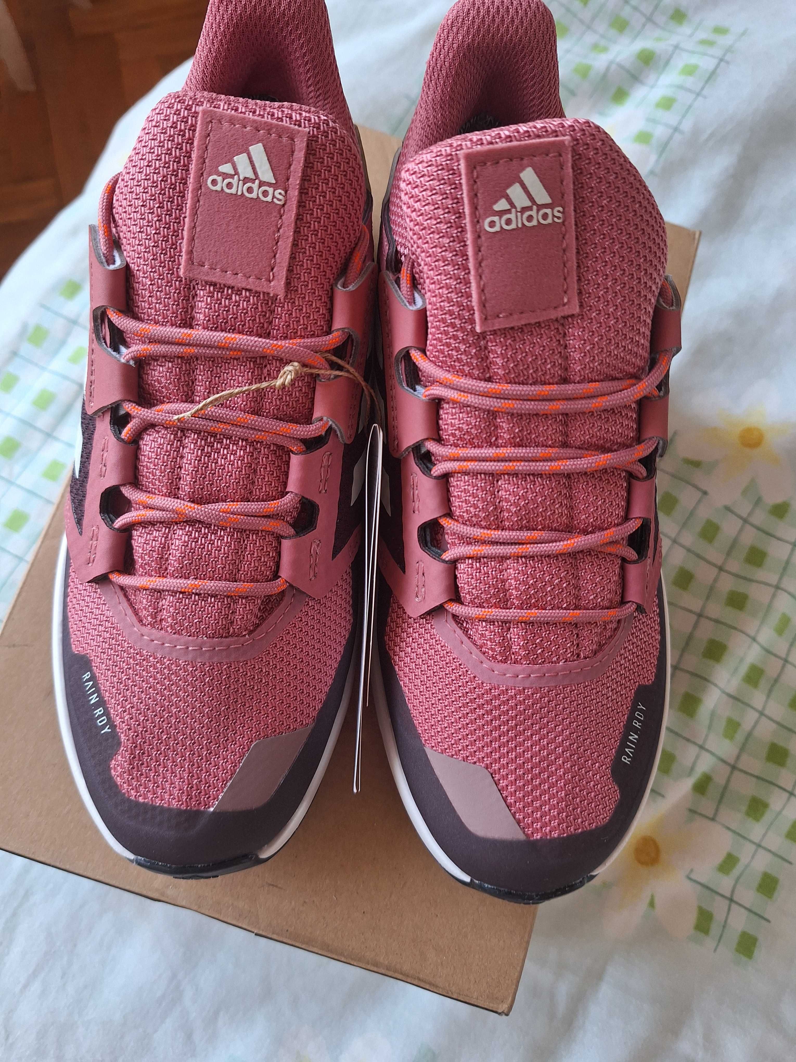 Обувки  маратонки Adidas TERREX 34н.