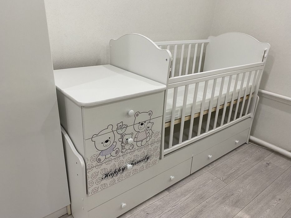 Детская кроватка