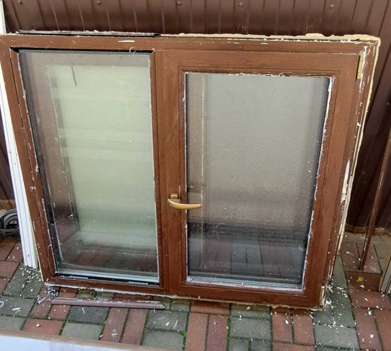 Vand Doua geamuri termopan salamander 82 cu 3 foi de sticla