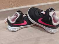 Nike Revolution 6
