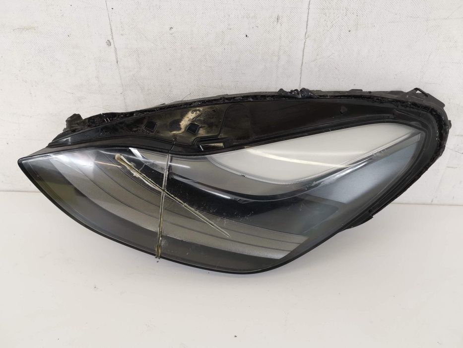 Ляв фар Led Tesla Model 3/Y / Lqv far Led Tesla Model 3/Y Оригинален,
