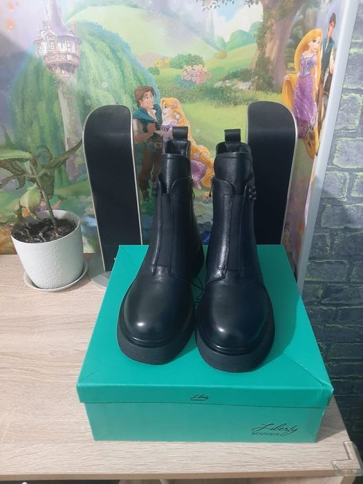 Продам сапоги состояние новая