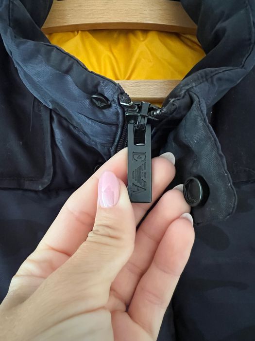 Елек Emporio Armani