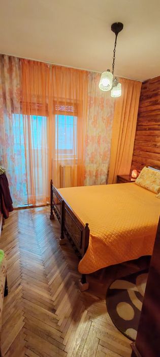 Vând apartament cu 3 camere in Cluj-Napoca