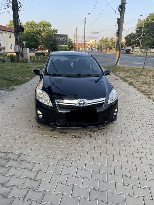 Toyota Auris Hybrid