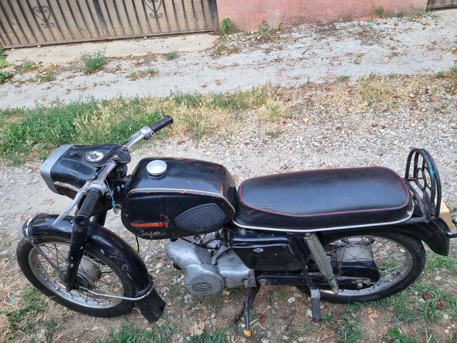 motoreta mobra 50 primul model