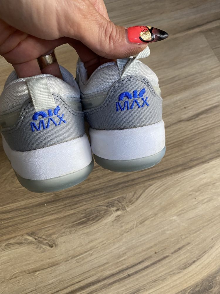 Оригинални детски маратонки Nike Air Max Motif! 28,5 н