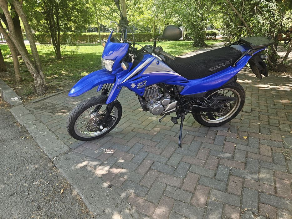 Suzuki DR 125 SM