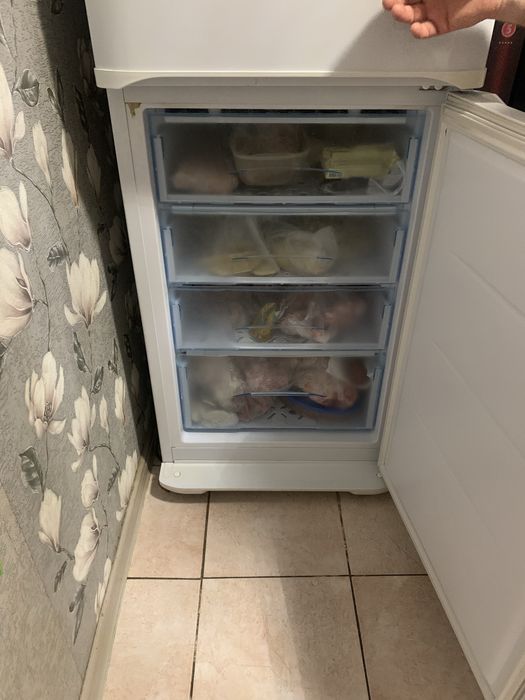 Продам холодильник