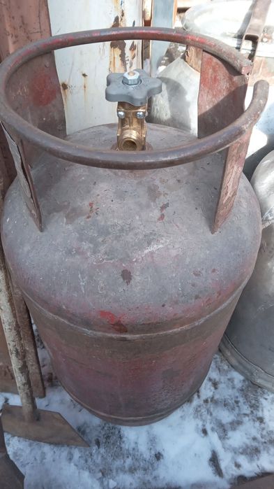 Красный большой балон советский