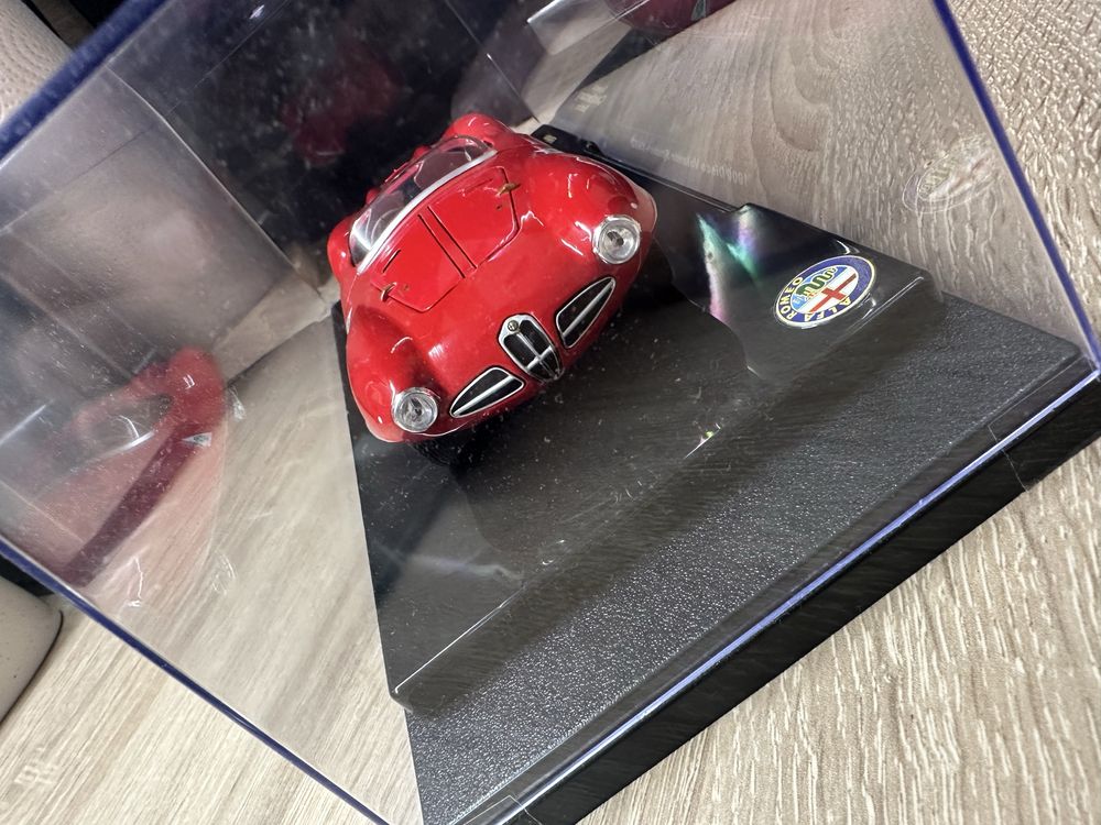 Alfa Romeo Disco Volante 1/24 Hachette/ Leo Models