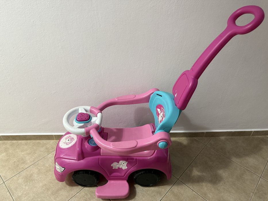 Masinuta de impins cu maner roz