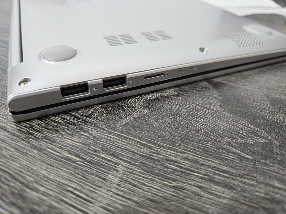 Vand laptop AsusVivoBook nou