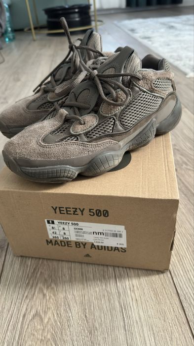Yeezy 500 clay brown 42