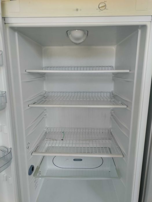 Хладилник с фризер Whirlpool ARC5450