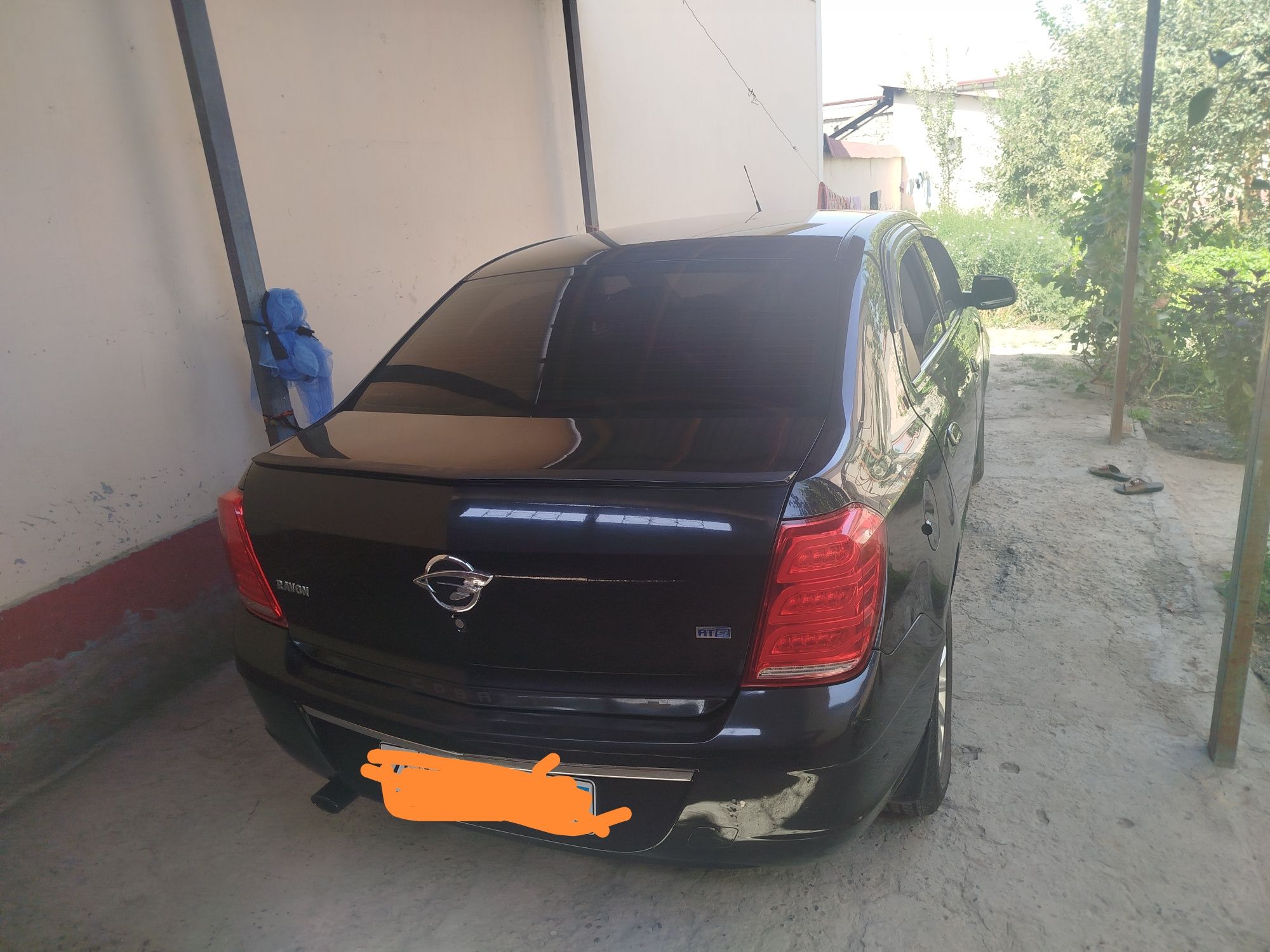 Cobalt yil 2013 rangi qor yurgan