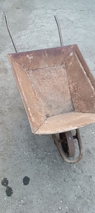 Тележка строительная цельнометаллическая.