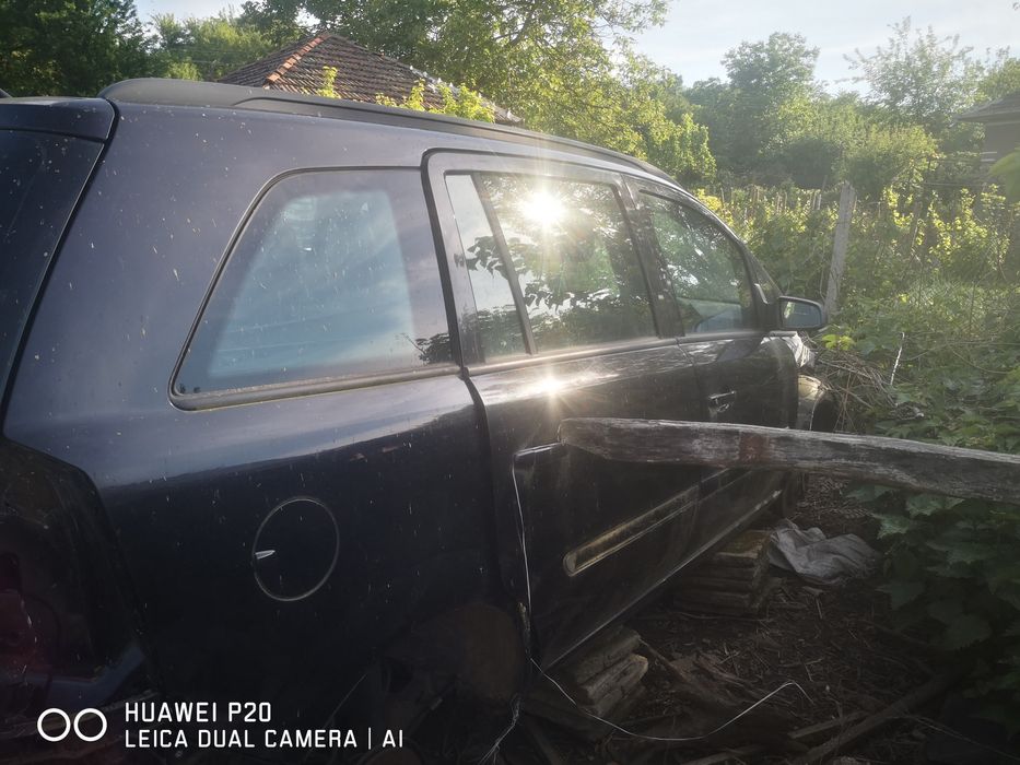 Опел зафира на части