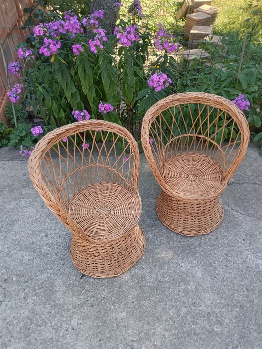 Fotolii de răchită pentru copii