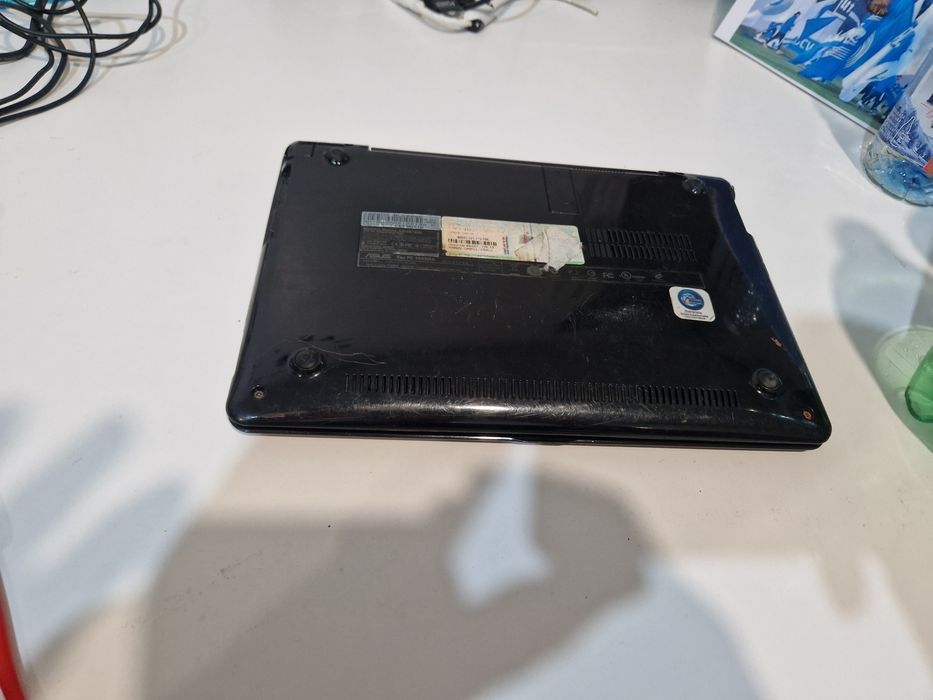 Mini laptop Asus 1008 HA fara încărcător