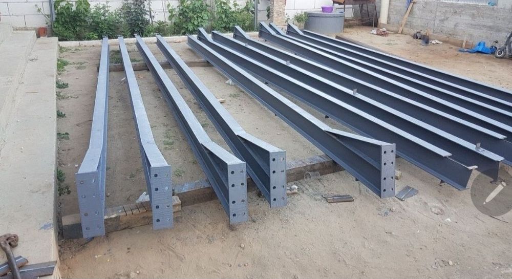 Confectionam structuri metalice in ateliere cu sudori profesionisti si