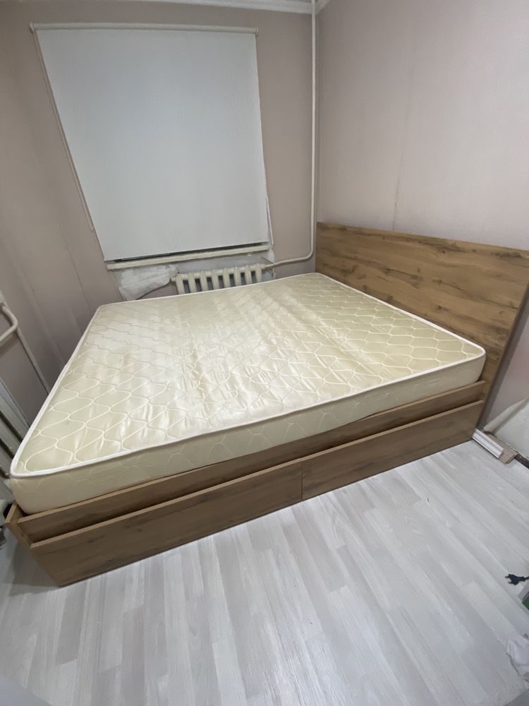 Кровать 180х200 в идеальном состоянии