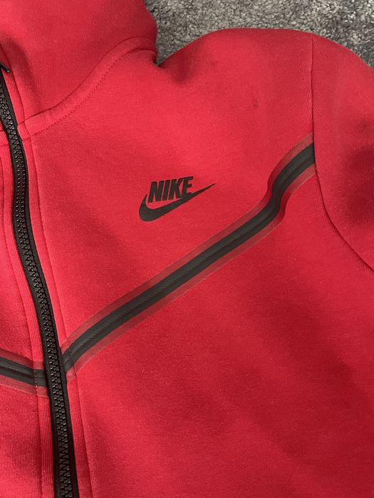 Nike Tech Fleece Червен