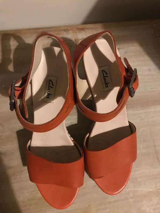 Дамски оранжеви сандали на платформа Clarks - 39 размер