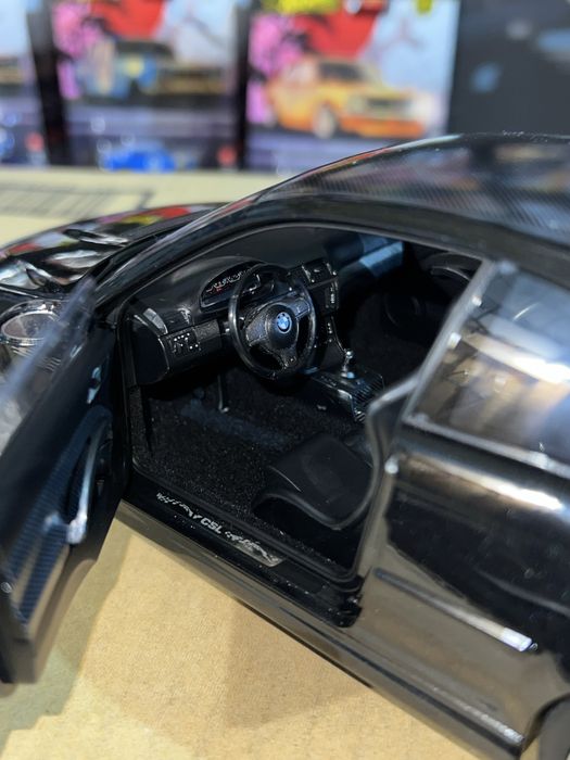 BMW M3 CSL 2003 – Norev 1:18 – Sapphire Black – Full Metal