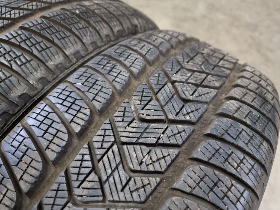 255/45/20//235/50/20 PIRELLI