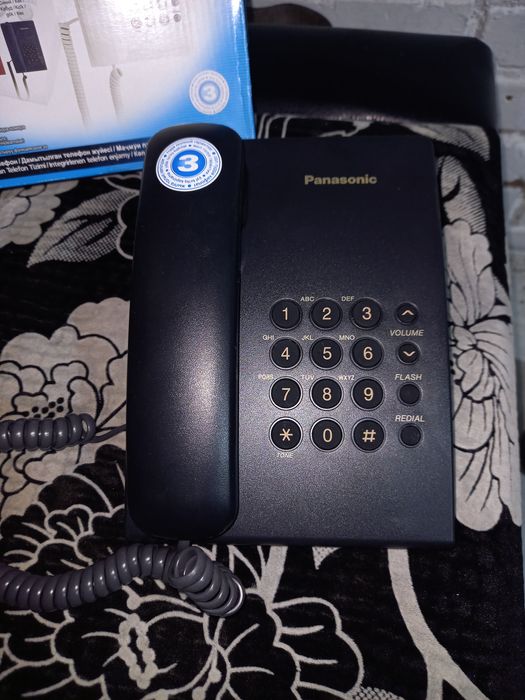 Проводной телефон Panasonic KX-TS2350СА новый с документами.