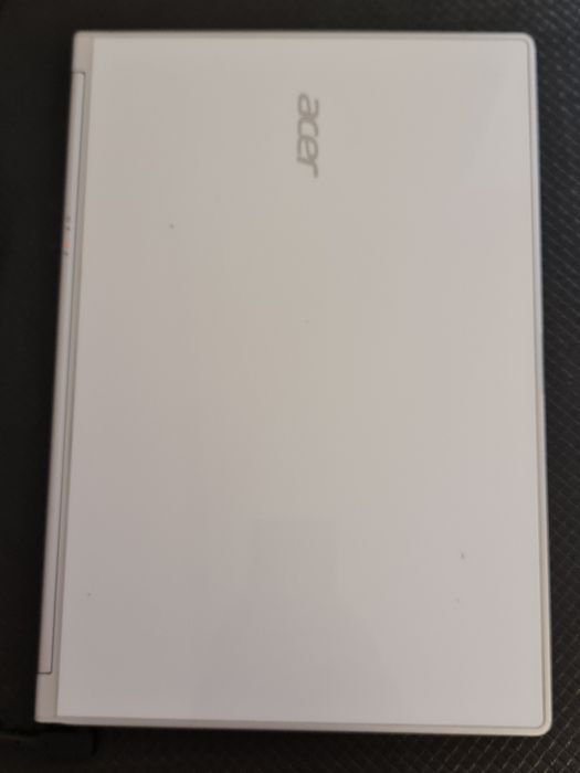 Laptop Acer S7 i7/4g ram/256ssd touchscreen