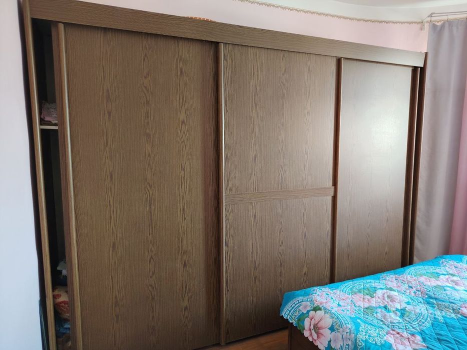 Продаётся шкаф-купе и кровать